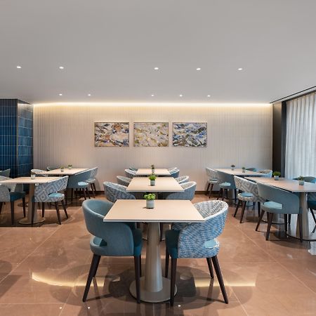 فندق Eurostars Aliados بورتو المظهر الخارجي الصورة The lounge at the airport