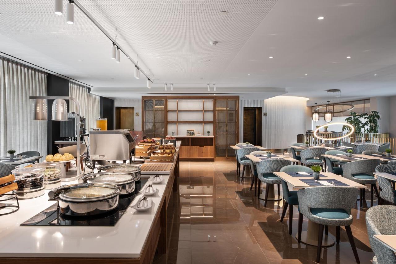 فندق Eurostars Aliados بورتو المظهر الخارجي الصورة The lounge at London Heathrow Airport