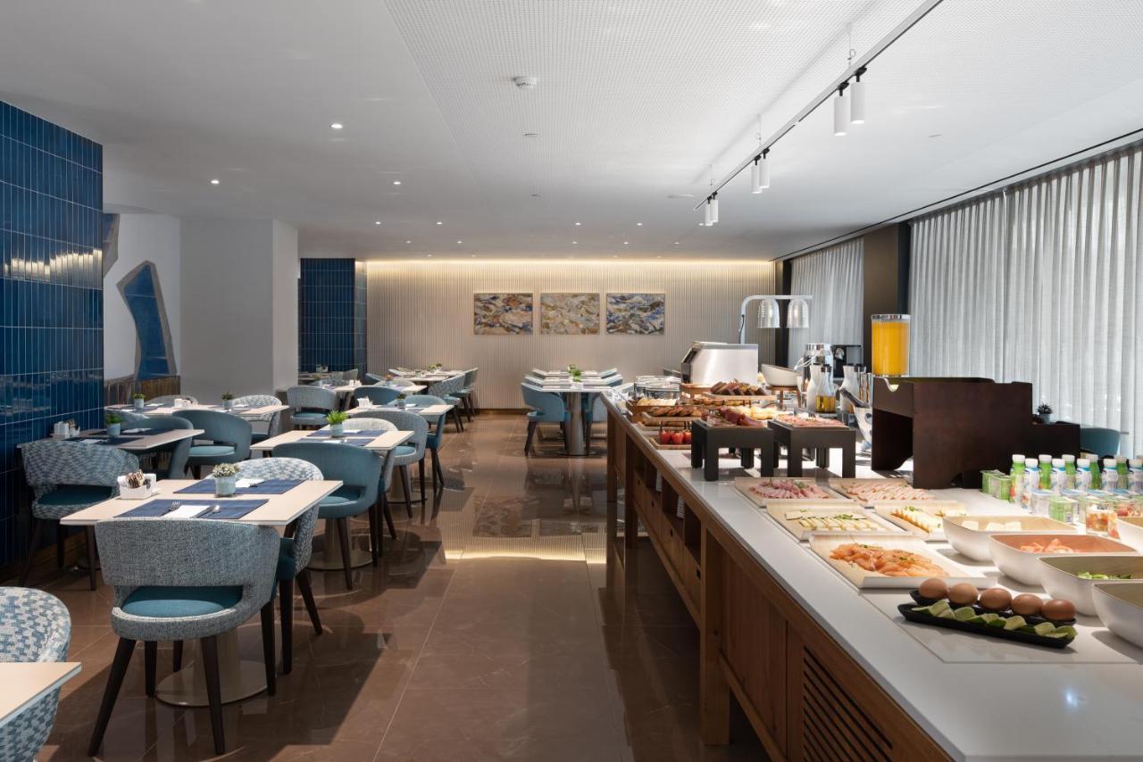 فندق Eurostars Aliados بورتو المظهر الخارجي الصورة The lounge at the airport
