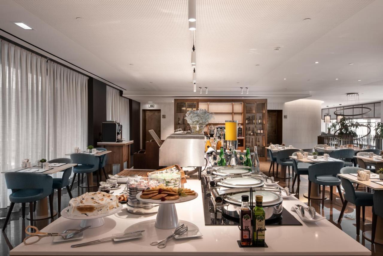 فندق Eurostars Aliados بورتو المظهر الخارجي الصورة The Club at London Heathrow Airport