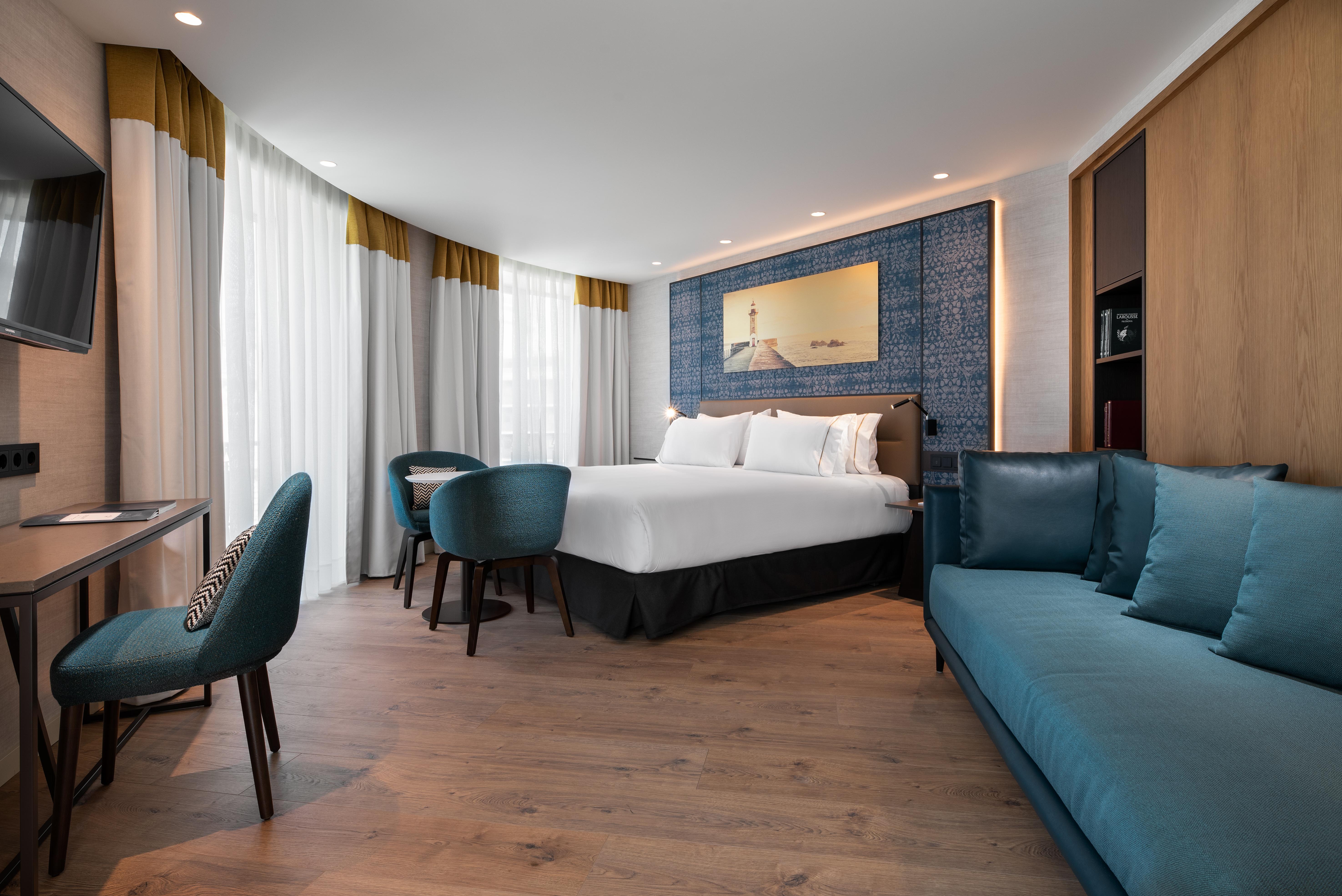 فندق Eurostars Aliados بورتو المظهر الخارجي الصورة A suite at the hotel