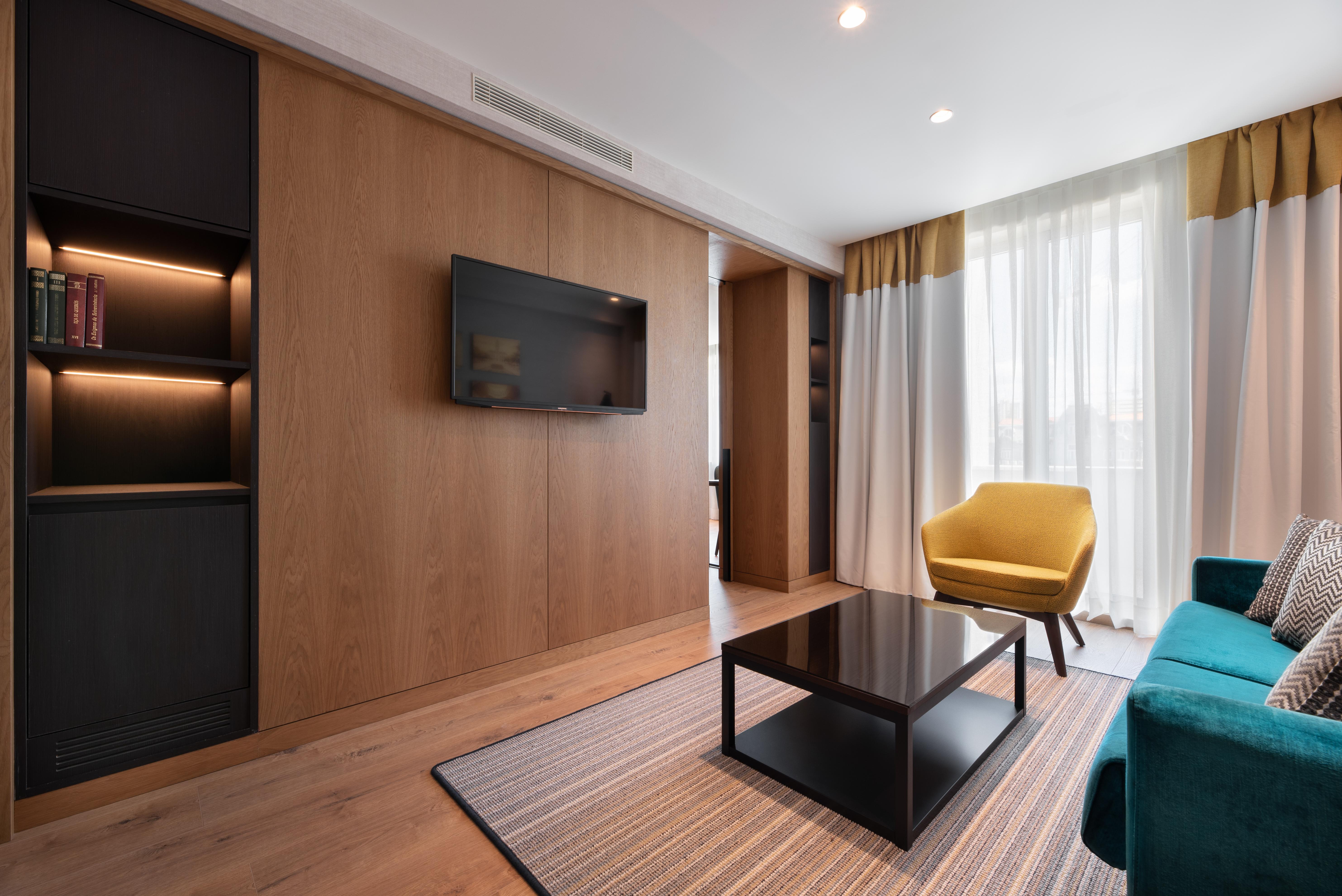 فندق Eurostars Aliados بورتو المظهر الخارجي الصورة A suite at the hotel
